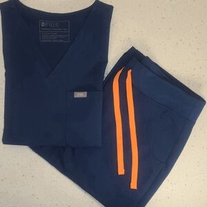 FIGS Women's Scrubs Set - Deep Reef